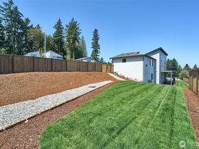 36508 SW 3rd Place Street 2, Federal Way WA 98023
