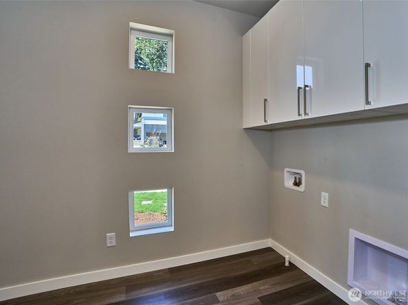 36508 SW 3rd Place Street 2, Federal Way WA 98023