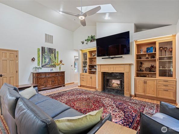 15618 163rd Avenue NE, Woodinville WA 98072