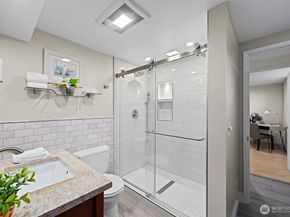 7302 Bowlyn Place S, Seattle WA 98118