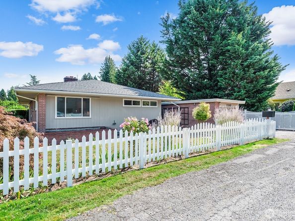 7302 Bowlyn Place S, Seattle WA 98118