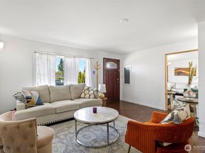 6204 224 Street SW, Mountlake Terrace WA 98043