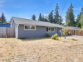 6204 224 Street SW, Mountlake Terrace WA 98043
