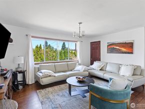 6204 224 Street SW, Mountlake Terrace WA 98043