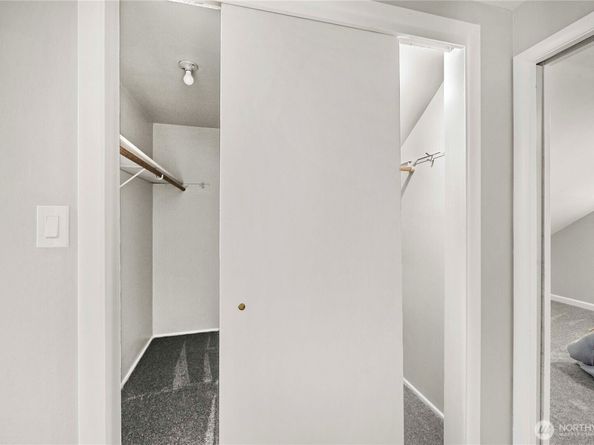 25740 20th Avenue S, Des Moines WA 98198