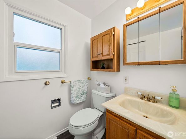 25740 20th Avenue S, Des Moines WA 98198