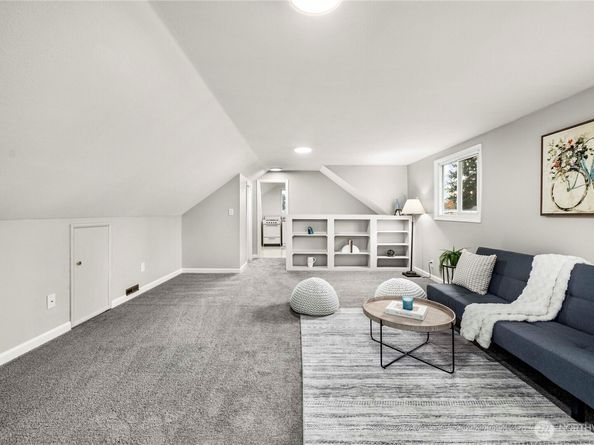 25740 20th Avenue S, Des Moines WA 98198