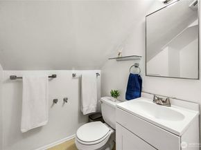 25740 20th Avenue S, Des Moines WA 98198