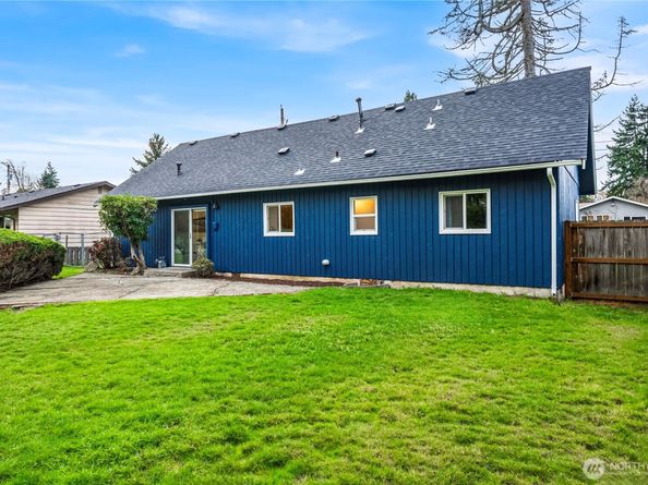 25740 20th Avenue S, Des Moines WA 98198