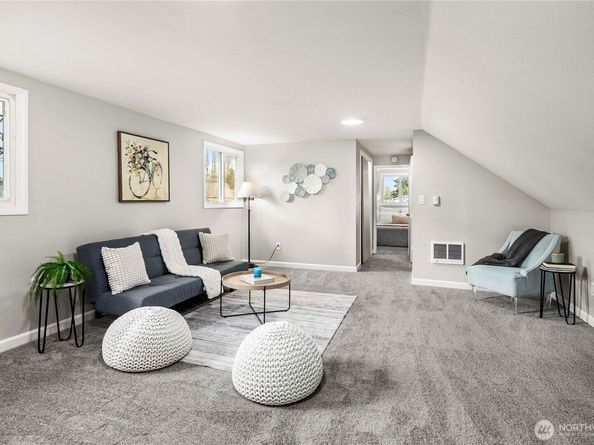 25740 20th Avenue S, Des Moines WA 98198