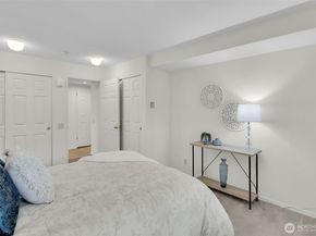 3941 226th Place SE 211, Issaquah WA 98029