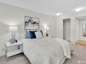 3941 226th Place SE 211, Issaquah WA 98029