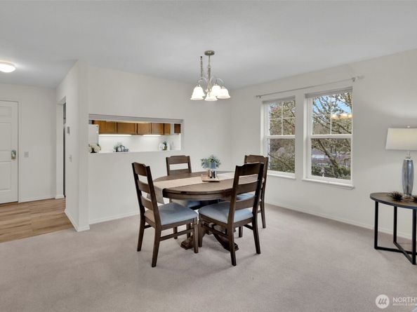 3941 226th Place SE 211, Issaquah WA 98029