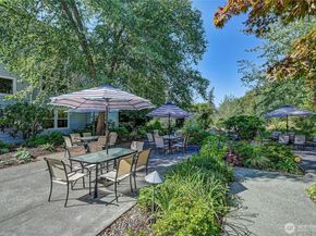 3941 226th Place SE 211, Issaquah WA 98029