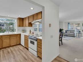 3941 226th Place SE 211, Issaquah WA 98029
