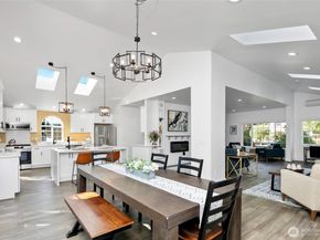 4902 241st Street SW, Lake Forest Park WA 98043