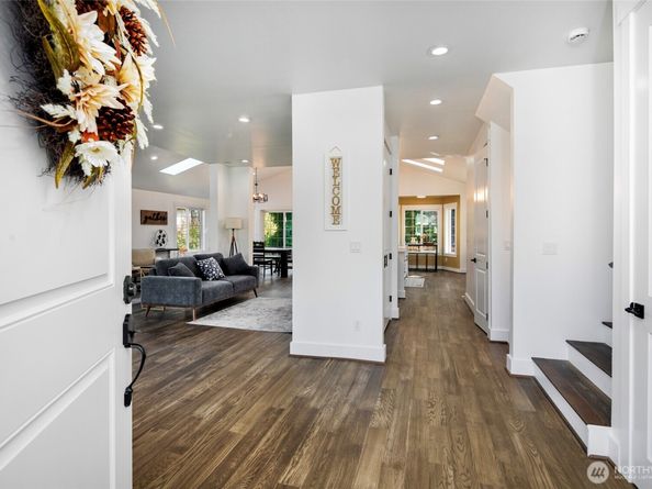 4902 241st Street SW, Lake Forest Park WA 98043