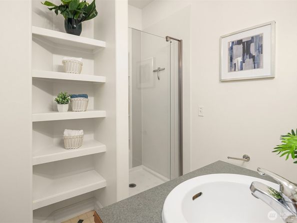 21516 NE 14th Street, Sammamish WA 98074