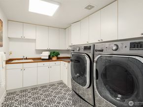 21516 NE 14th Street, Sammamish WA 98074