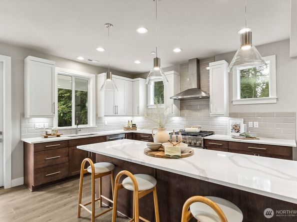 13287 NE 143rd Court 2, Woodinville WA 98072