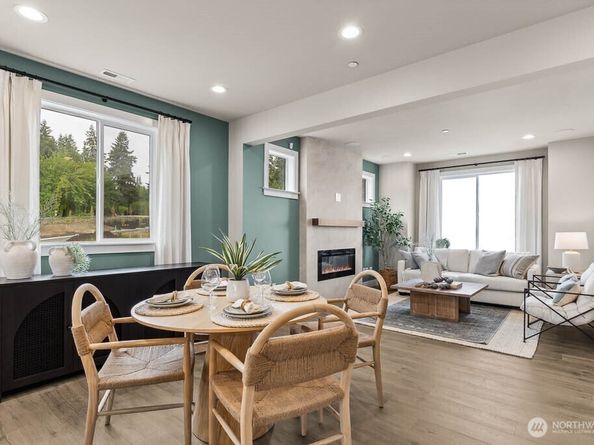 13287 NE 143rd Court 2, Woodinville WA 98072