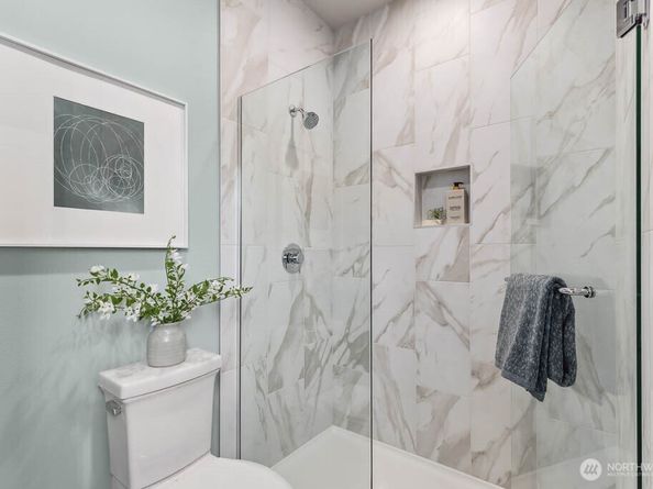 13287 NE 143rd Court 2, Woodinville WA 98072