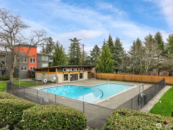 5818 NE 70th Street A106, Seattle WA 98115