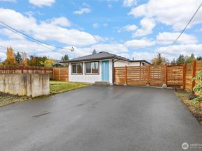 1632 SE Salmonberry Road, Port Orchard WA 98366