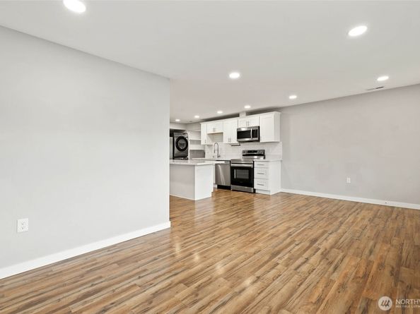 1632 SE Salmonberry Road, Port Orchard WA 98366