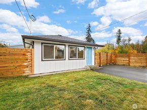 1632 SE Salmonberry Road, Port Orchard WA 98366