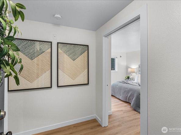 14206 NE 181st Place L102, Woodinville WA 98072