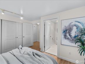 14206 NE 181st Place L102, Woodinville WA 98072