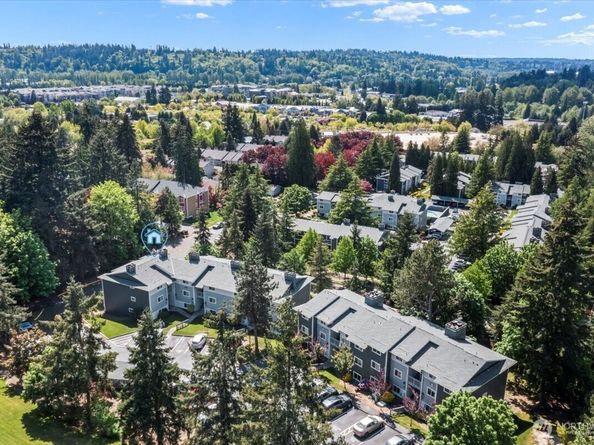 14206 NE 181st Place L102, Woodinville WA 98072