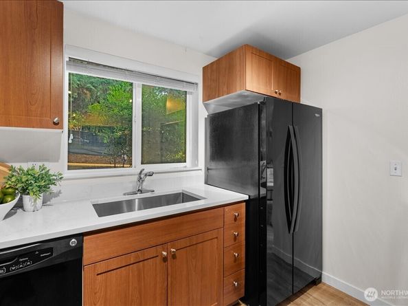 14206 NE 181st Place L102, Woodinville WA 98072