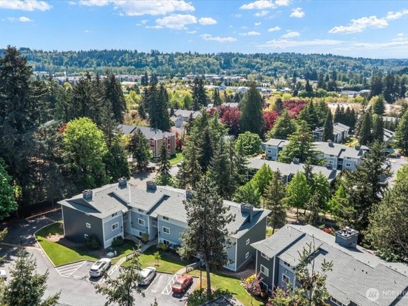 14206 NE 181st Place L102, Woodinville WA 98072