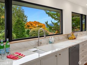 7315 51st Avenue NE, Seattle WA 98115