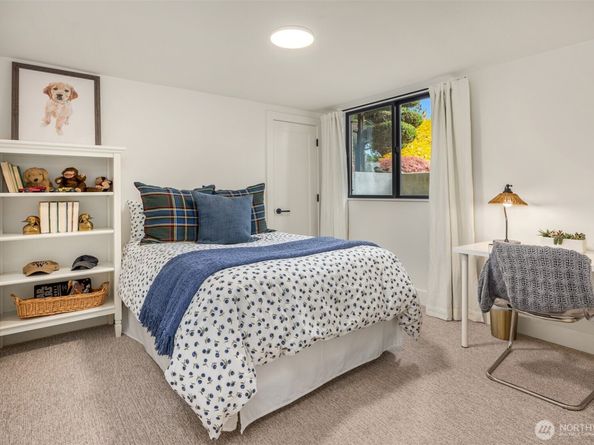 7315 51st Avenue NE, Seattle WA 98115