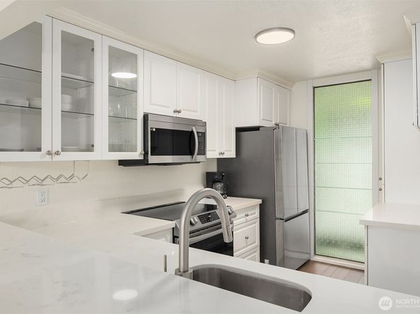 6582 137th Avenue NE 414, Redmond WA 98052