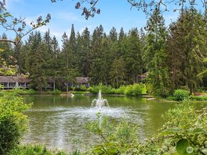 6582 137th Avenue NE 414, Redmond WA 98052