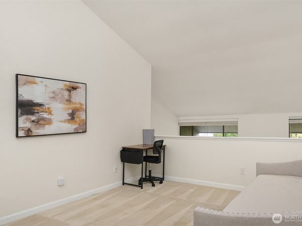 6582 137th Avenue NE 414, Redmond WA 98052