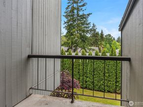 6582 137th Avenue NE 414, Redmond WA 98052
