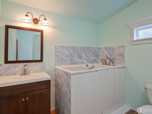 754 NE Reeds Meadow Lane, Bremerton WA 98311