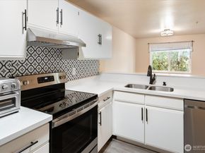 5000 Lake Washinton Boulevard NE A104, Renton WA 98056