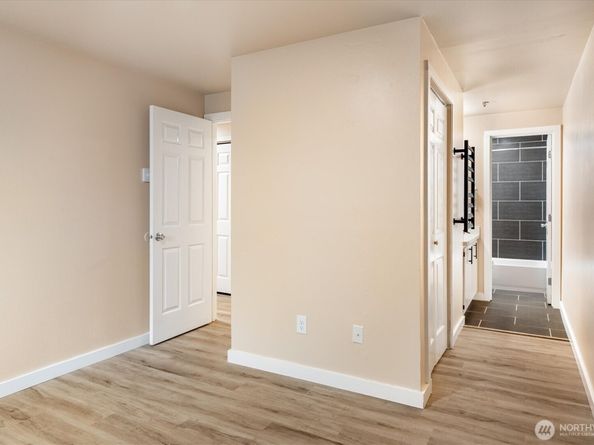 5000 Lake Washinton Boulevard NE A104, Renton WA 98056