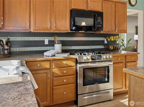 19663 Rosebud Place NE, Poulsbo WA 98370