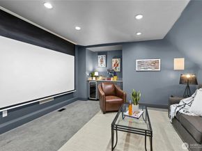 25711 SE 31st Place, Sammamish WA 98075