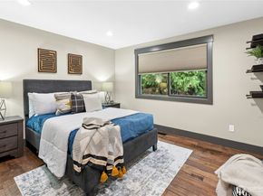 25711 SE 31st Place, Sammamish WA 98075