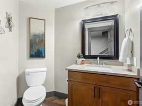 25711 SE 31st Place, Sammamish WA 98075