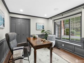 25711 SE 31st Place, Sammamish WA 98075