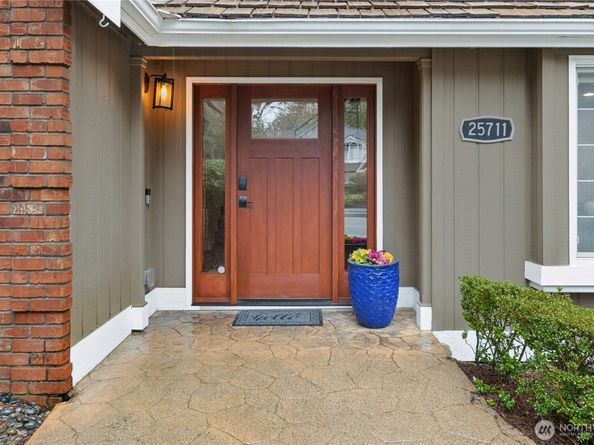 25711 SE 31st Place, Sammamish WA 98075